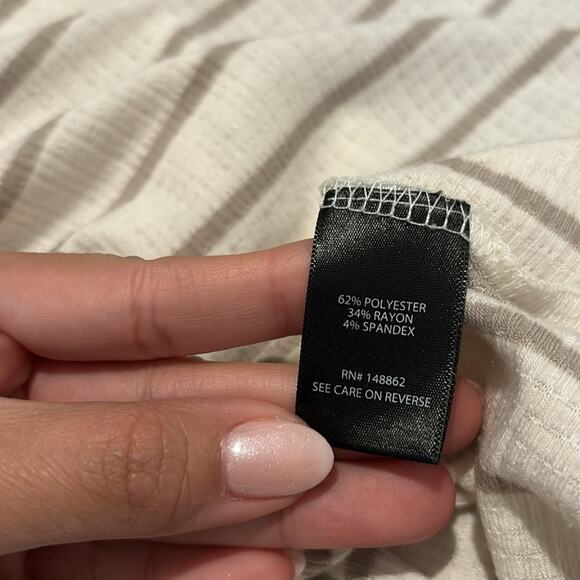 TORRID V-NECK BUTTON DETAIL STRIPED PLUS SIZE WOMEN BLOUSE SIZE 3X - Picture 7 of 7